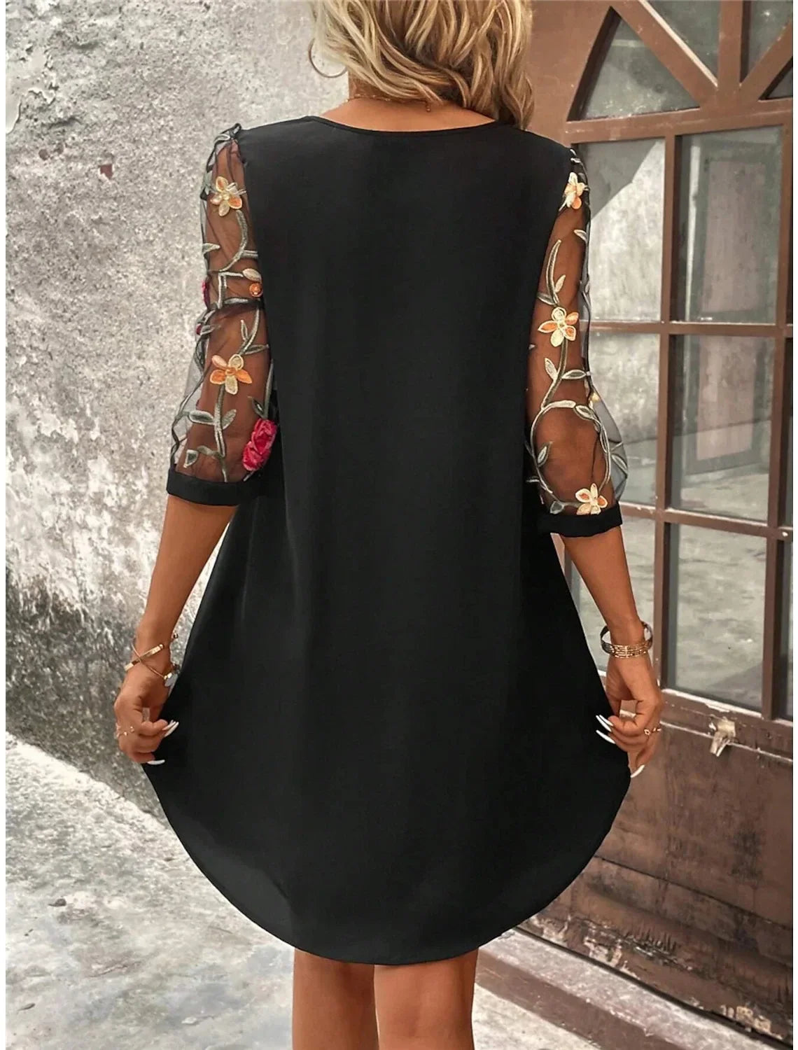 MARTHA | Kleid mit Stickerei
